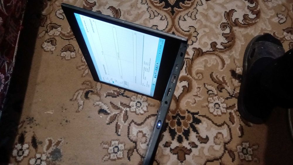 Ігровий ЛЕНОВО і3-8130U. 8ггб ОЗУ ДДР-4.SSD-диск.Батарея 6год.+зарядка