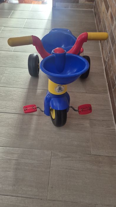 Vendo triciclo otimo estado