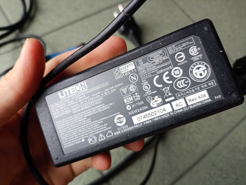 Блок питания PA-1650-22, зарядное устройство