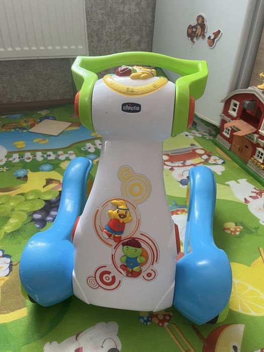 Толокар Chicco, дуже зручний