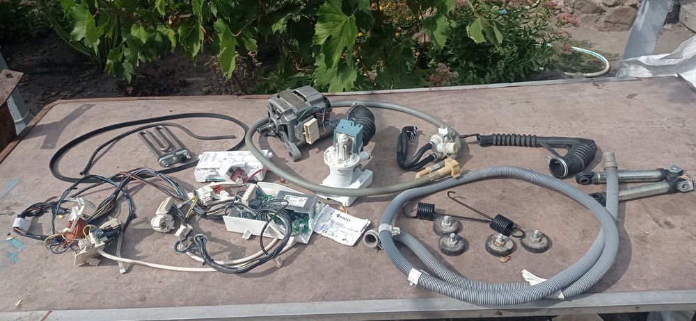 Запчастини до пральної машини Ardo.