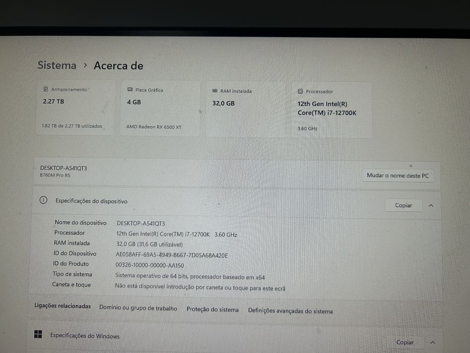 Setup gaming com perifericos.