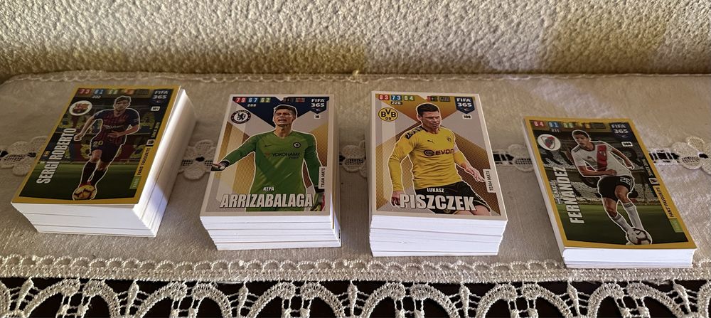 Panini FIFA 365: 2019/2020 Adrenalyn XL