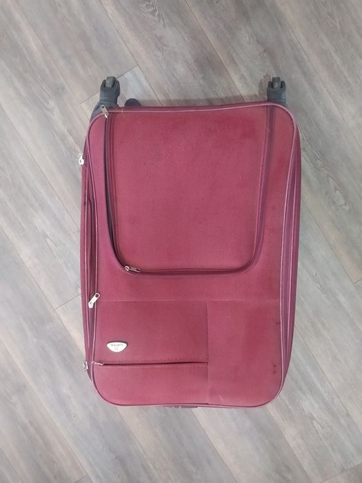 Чемодан, бордовий цвет,