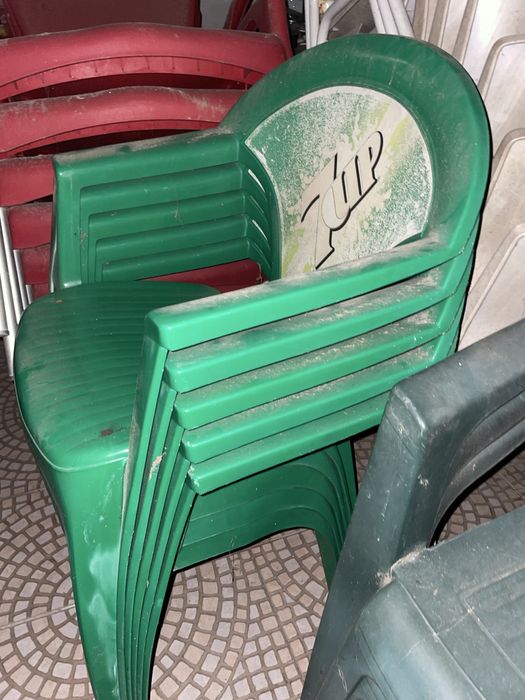 Vendo varias cadeiras