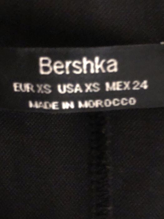 Macacão preto da Bershka