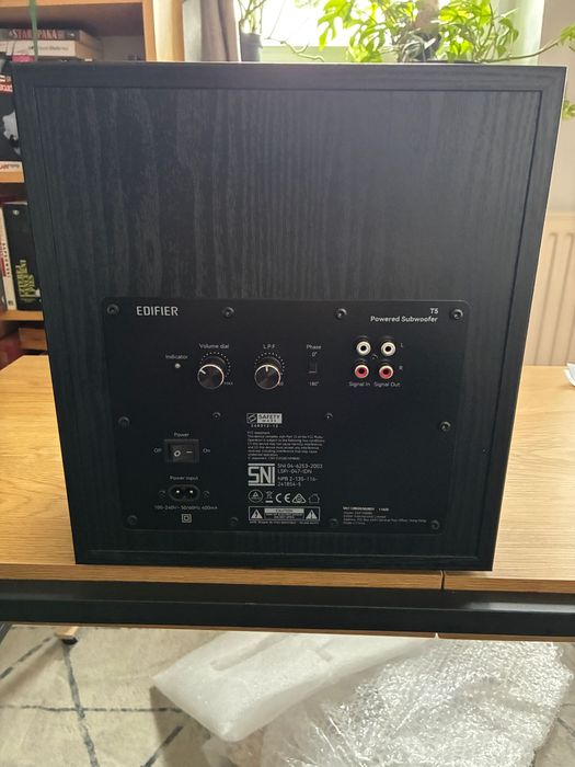 Sprzedam subwoofer Edifier T5 na gwarancji jeszcze 17 miesięcy