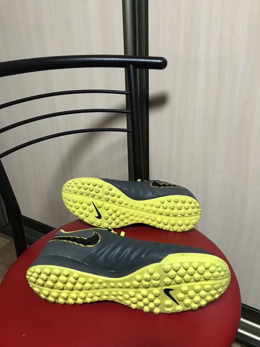Сороконіжки nike tiempo legend-42-26,5 см