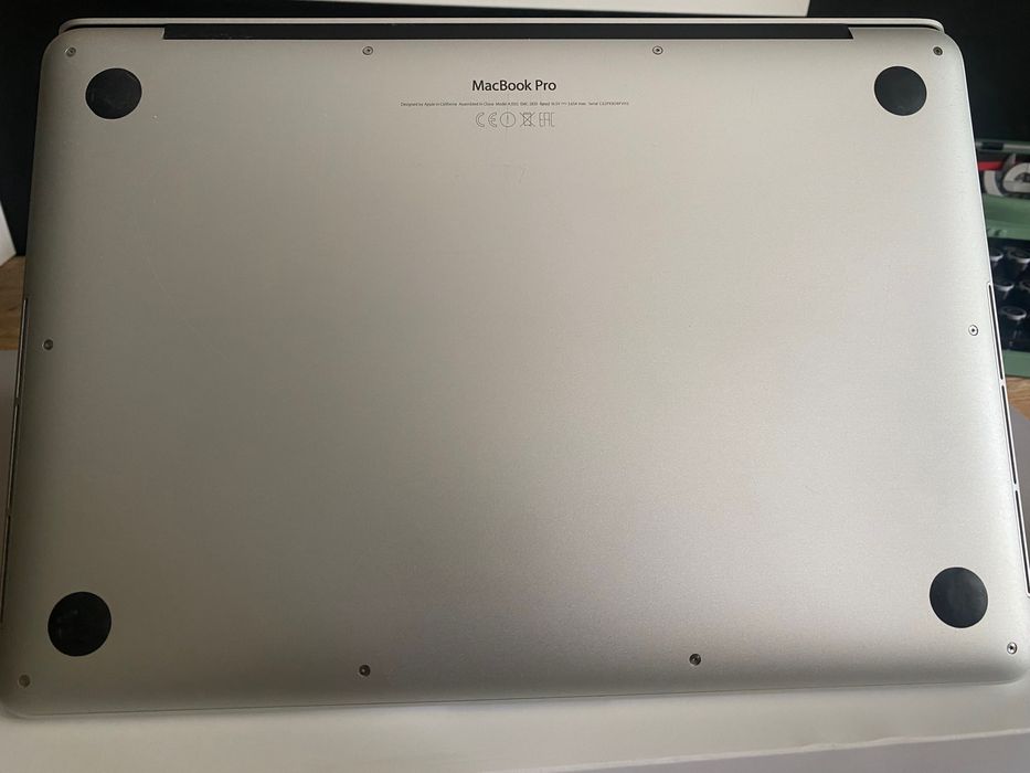 MacBook Pro 13 2015 rok  128 GB