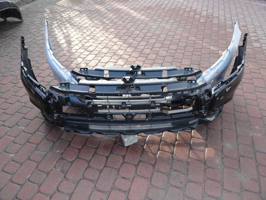 Mitsubishi Outlander 3 Zderzak przód  Xenon PDC Lift 15-18