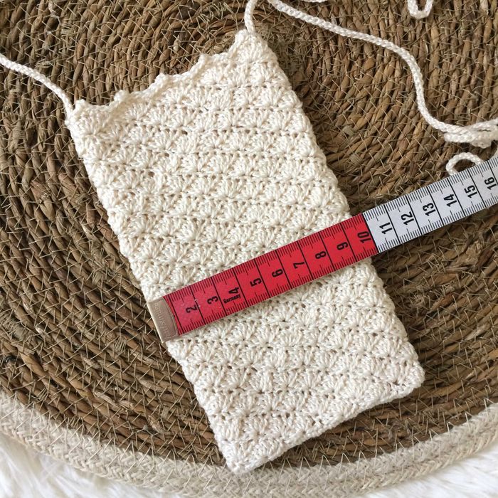 Torebka na telefon beżowa ercu boho pleciona szydełko aesthetic y2k