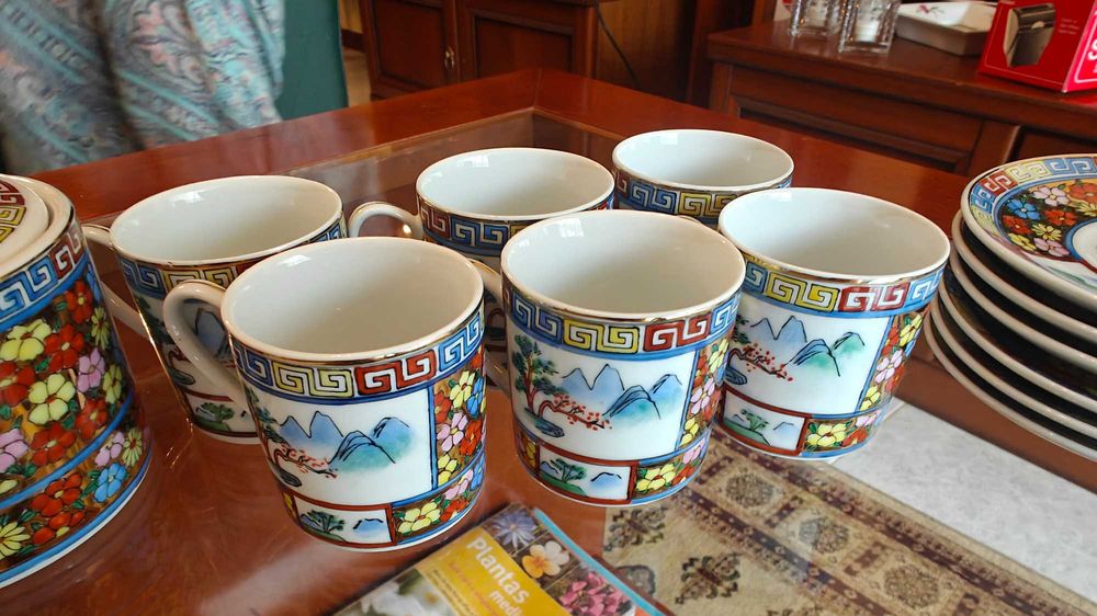 Serviço de chá pintado à mão