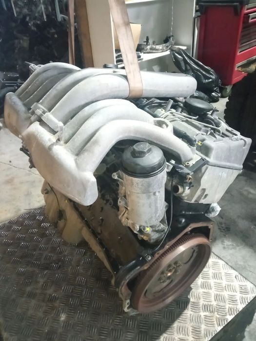 Motor Mercedes E300 Diesel- OM606