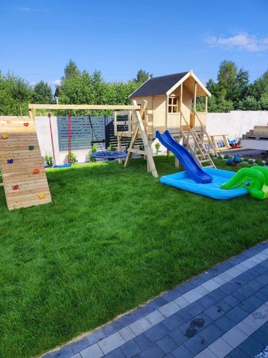 Solidny plac zabaw, domek dla dzieci