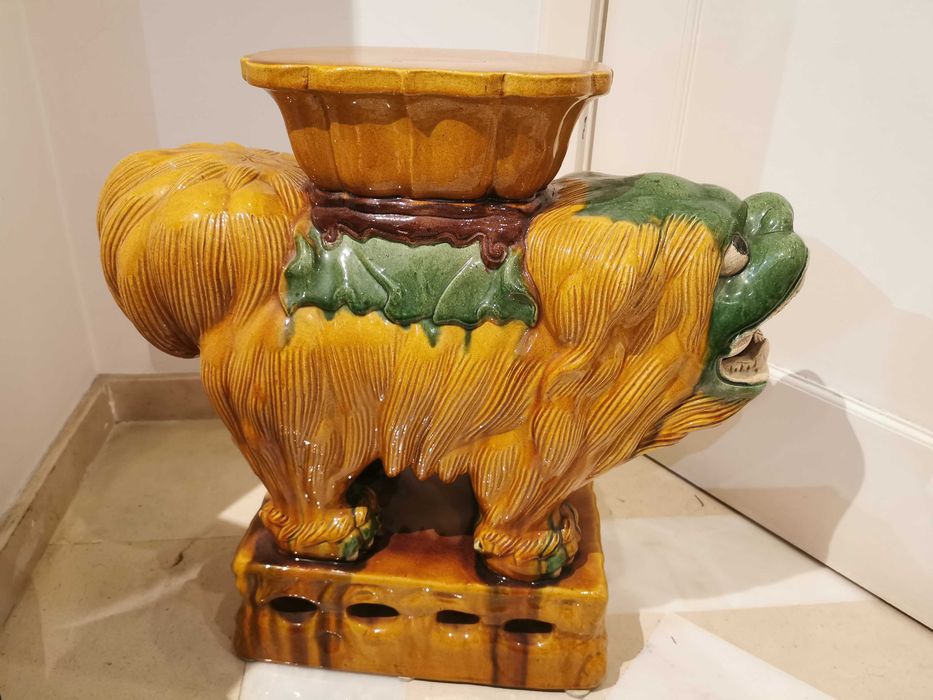 Par de bancos de jardim "Leões Budistas" (Shishi)