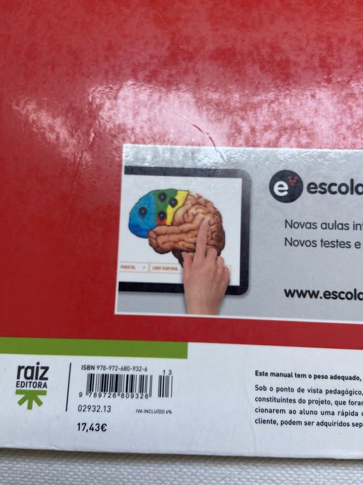 Livro e caderno de atividades de Fusico-quimica de 8 ano