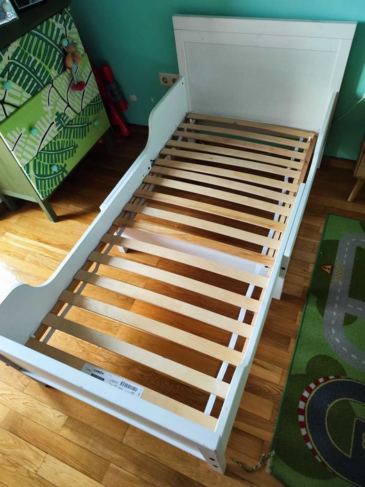 Cama de criança ajustável