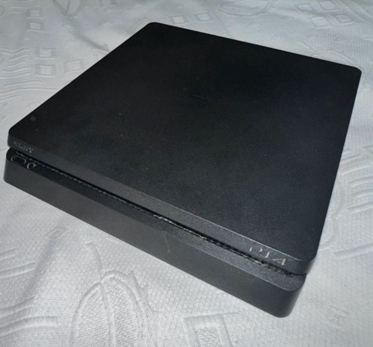 Playstation 4 / 500gb
