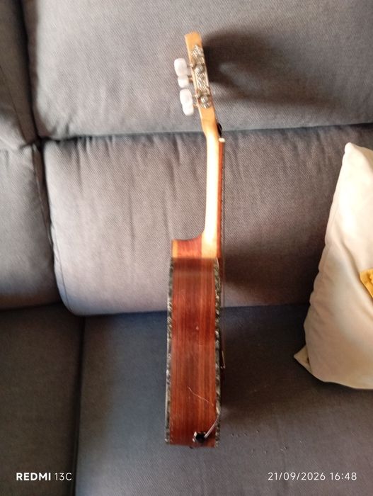 Vendo cavaquinho brasileiro, só 150€