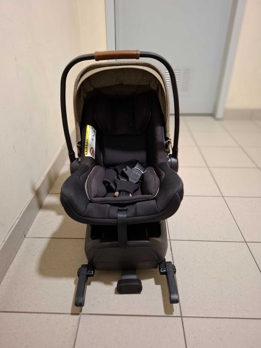 Fotelik Nuna Pipa Next z bazą isofix