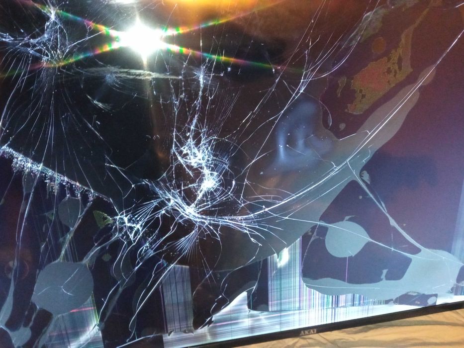 Телевизор  AKAI  TV43G21S битая матрица