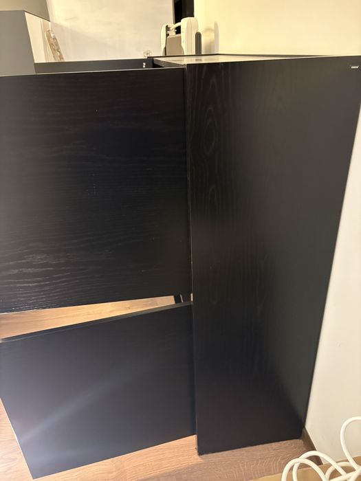 Armário Moveme de 4 portas – Castanho-escuro / Preto