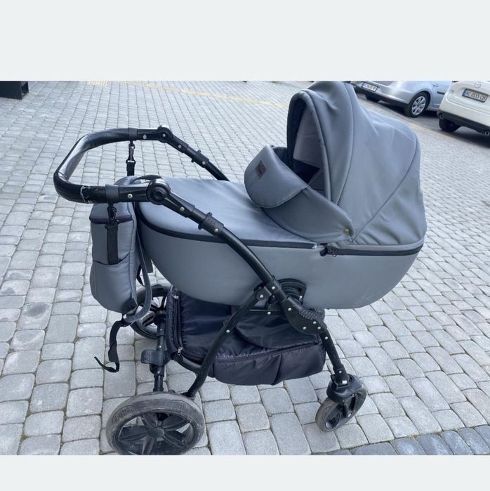 Продам дитячу коляску Classic 2 в 1( люлька + прогулянковий блок)