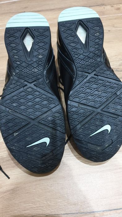 Шкіряні  кросівки Nike 39р.
