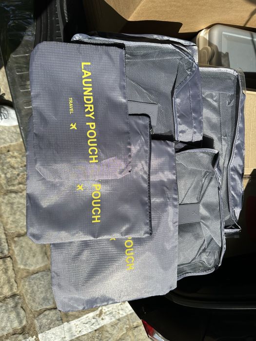 Zestaw toreb podroznych/etui/pokrowce na ubrania