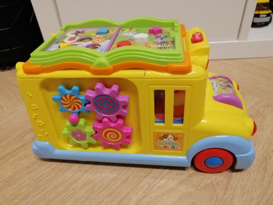 Interaktywny edukacyjny  autobus szkolny Hola
