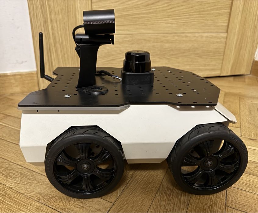 Robot mobilny ROS Husarion ROSbot XL z LiDAR i kamerą AI