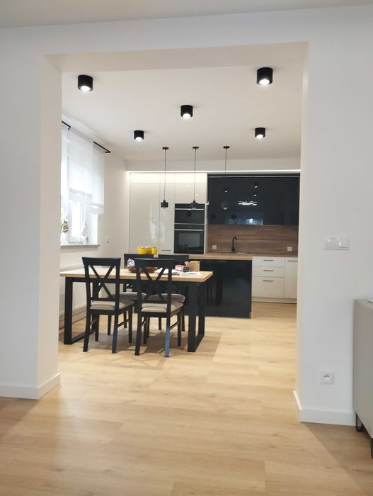 Kafelkowanie  Tynki   Sufity podwieszane    Malowanie  Gładzie Gipsowe