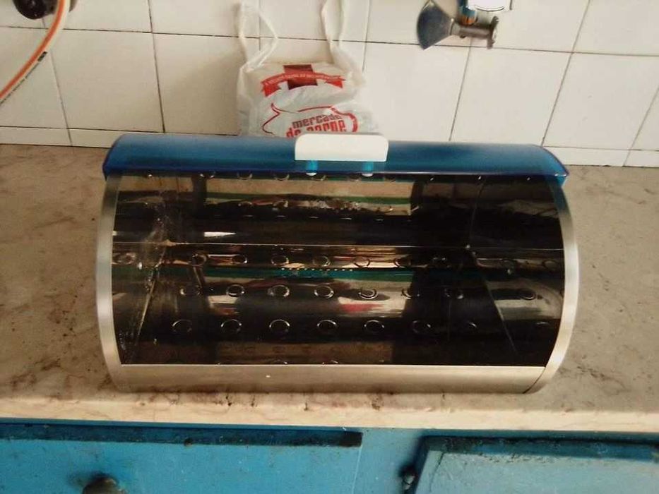 caixa para pao em inox