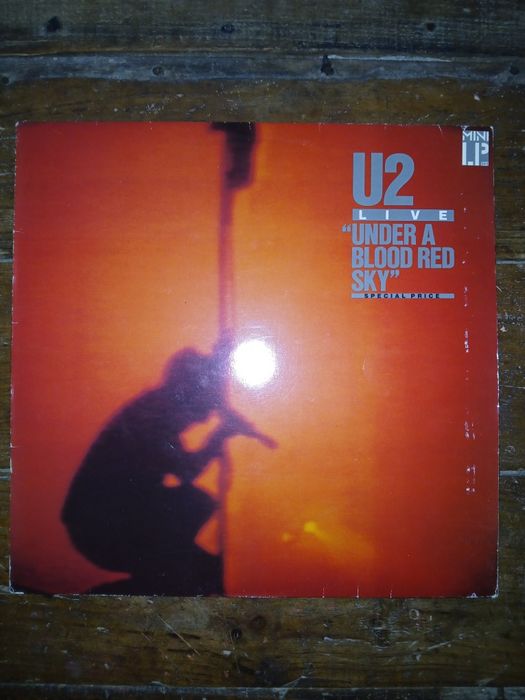 LP de U2 - "Under A Blood Red Sky"