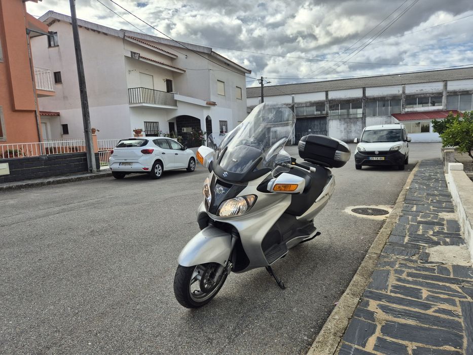 Suzuki burgman 650