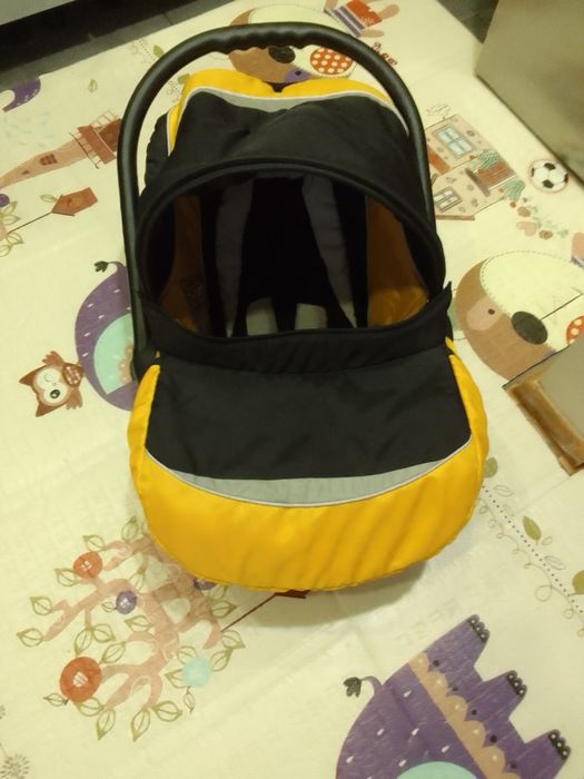 Fotelik samochodowy dla niemowląt