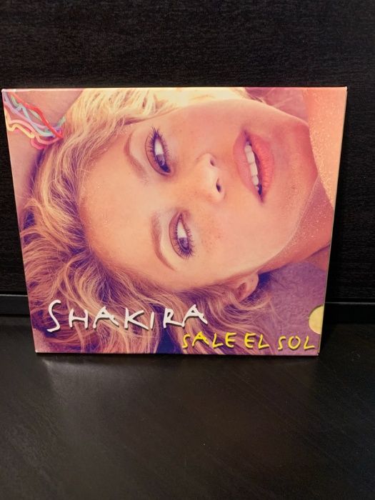 CD - Shakira Sale el Sol