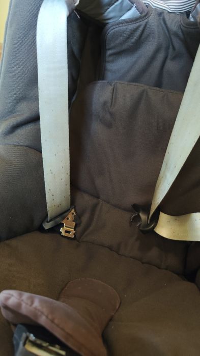 Fotelik maxi Cosi 2wayPearl z baza ISOFIX 2wayFix