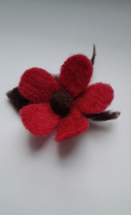 Broszka filcowa, handmade