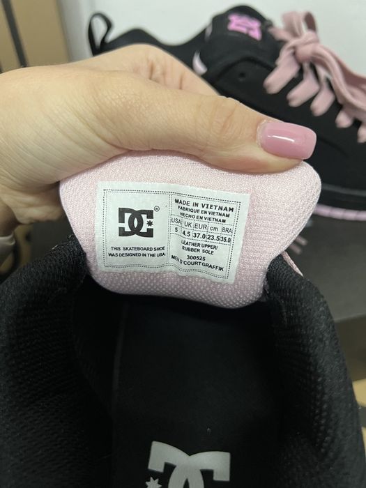 DC Court Graffik Black Pink