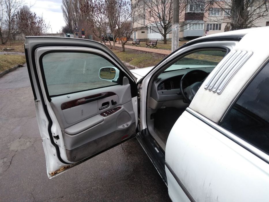 Lincoln Town Car
