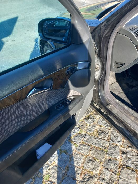 MERCEDES E220 2002 150cv Caixa Automatica