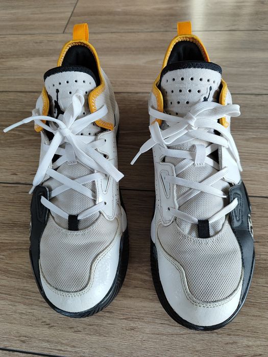 Buty jordan stay loyal 2 białe rozmiar 45