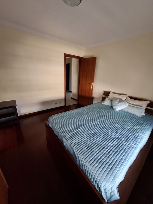 Aluga-se apartamento T2 nas Abadias