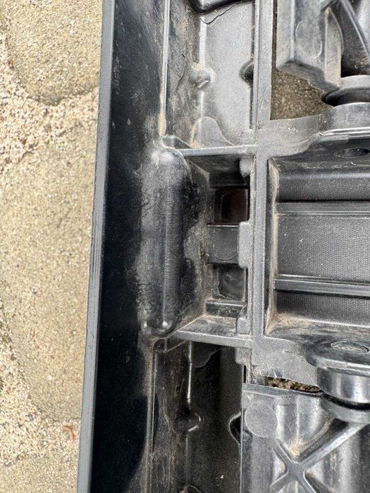 Воздуховод, Жалюзі радіатора Volvo S60