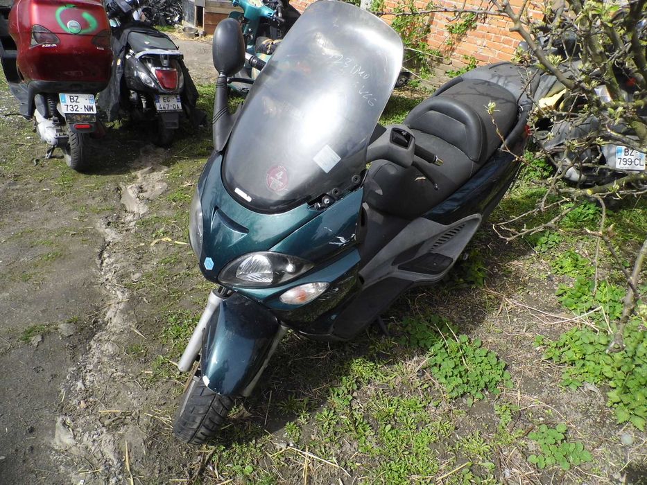 PIAGGIO X9 125 czesci silnik lampa tył gaźnik szyba licznik