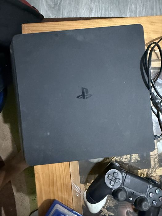 Ps4  1Tb pouco usado e bom estado————————