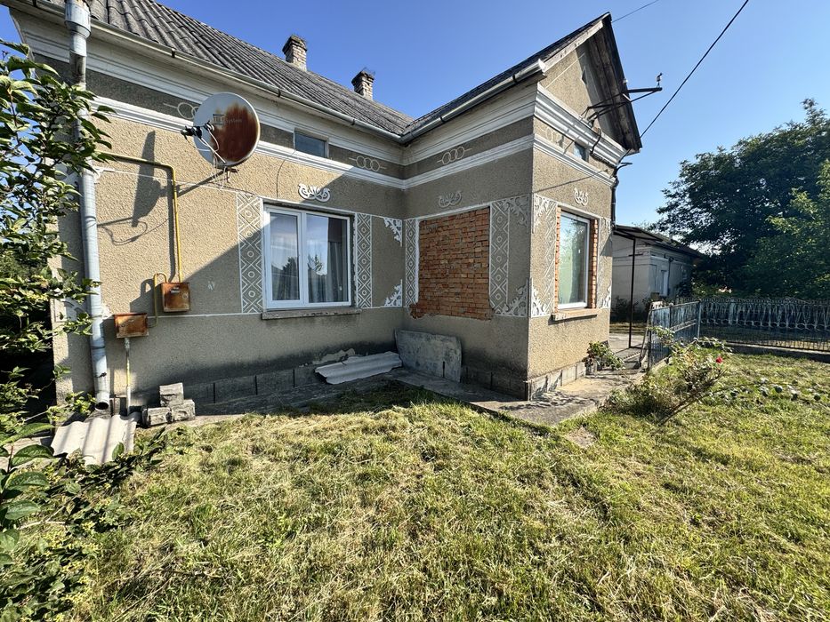 Продаж будинку в с. Дарахів