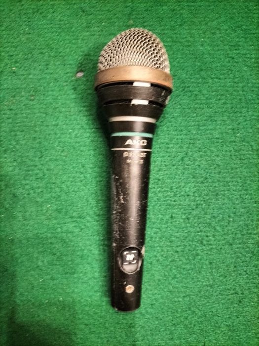 Microfone AKG D 330 BT Mark II 
Microfone AKG ACOUSTICS D 330 BT MAR
