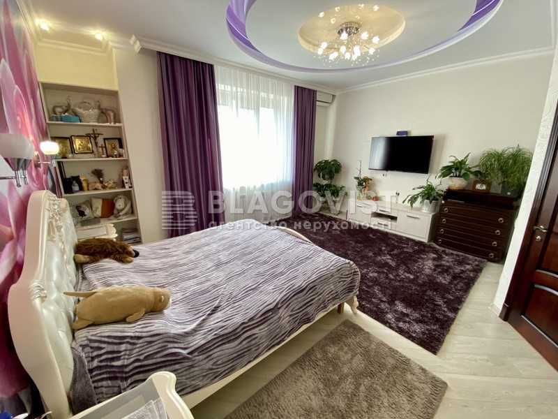 Новообуховская трасса КГ GreenWood -Дом 325 м кв  12 соток